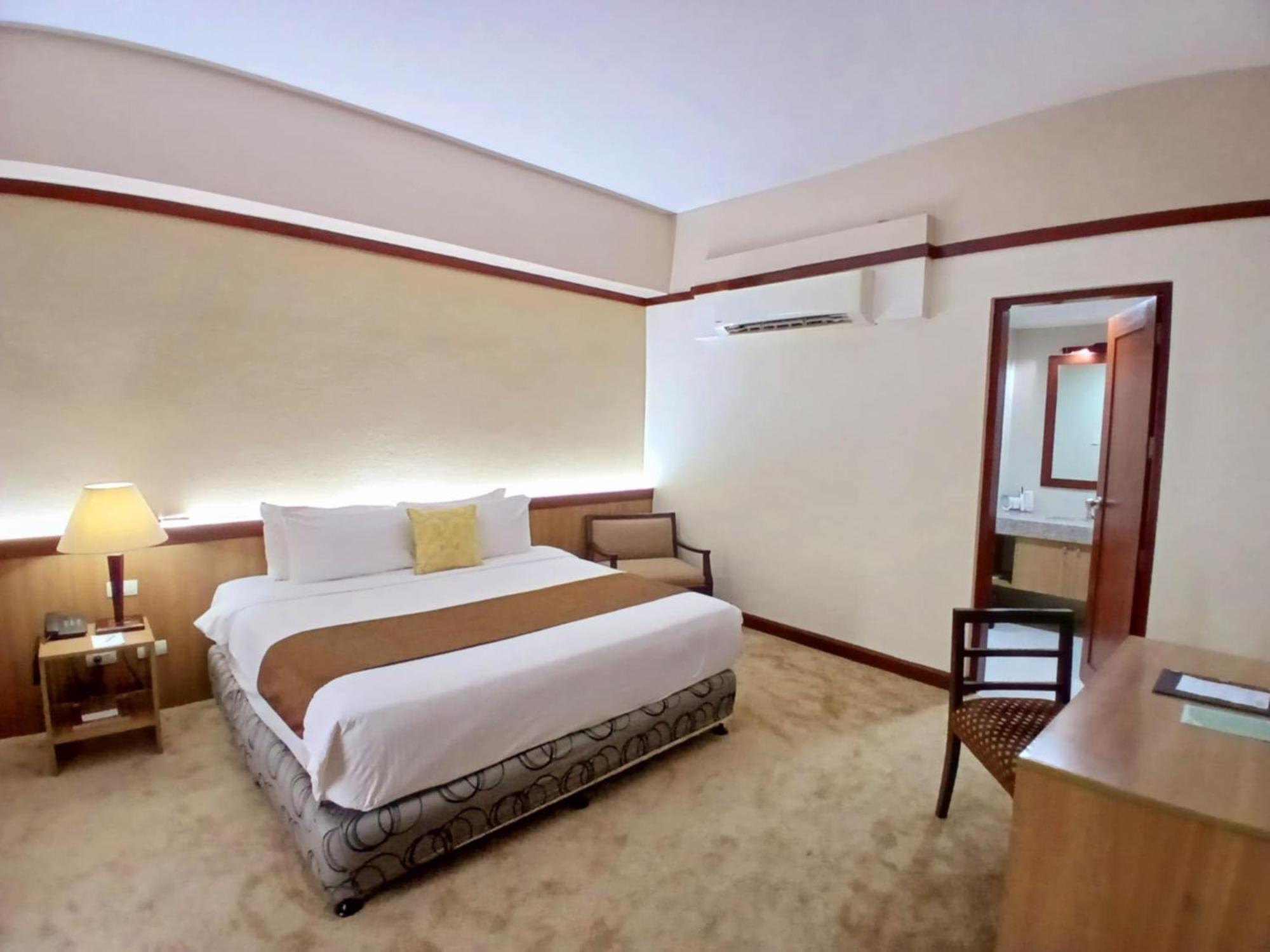 Dohera Hotel Cebu Exterior photo