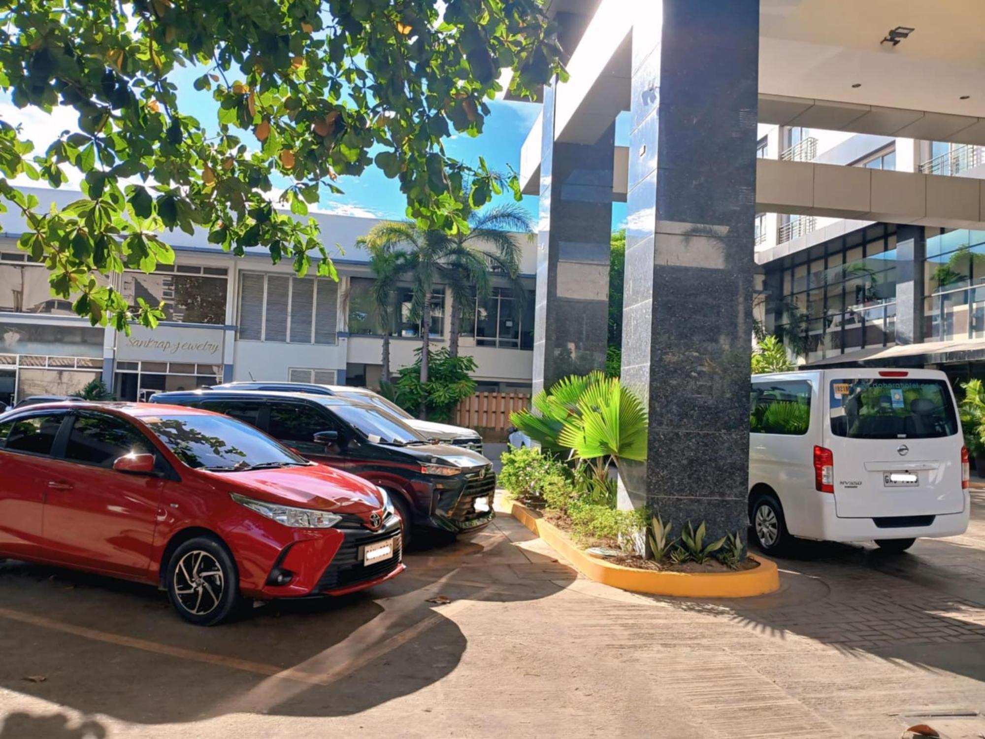 Dohera Hotel Cebu Exterior photo