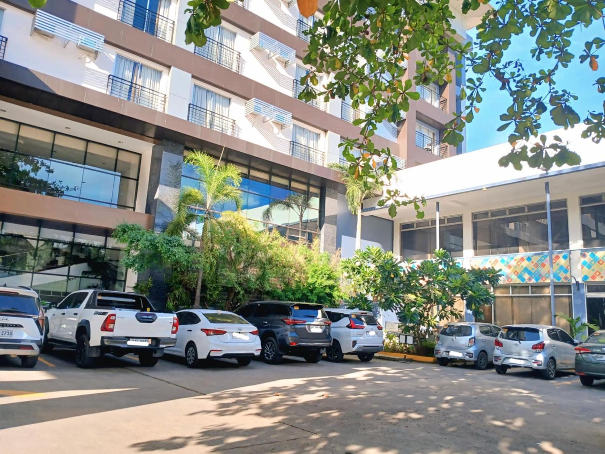 Dohera Hotel Cebu Exterior photo