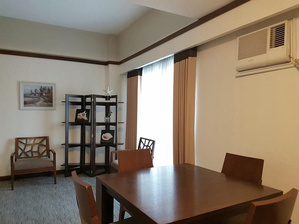 Dohera Hotel Cebu Exterior photo